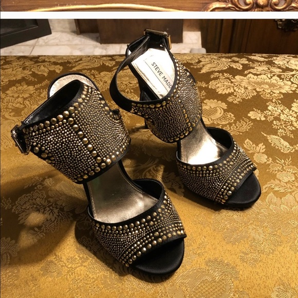 Steve Madden Shoes - Steve Madden Blinged heels